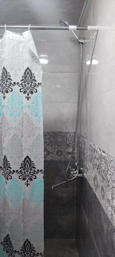 Lela Rezo Guesthouse Kazbegi Eksteriør billede