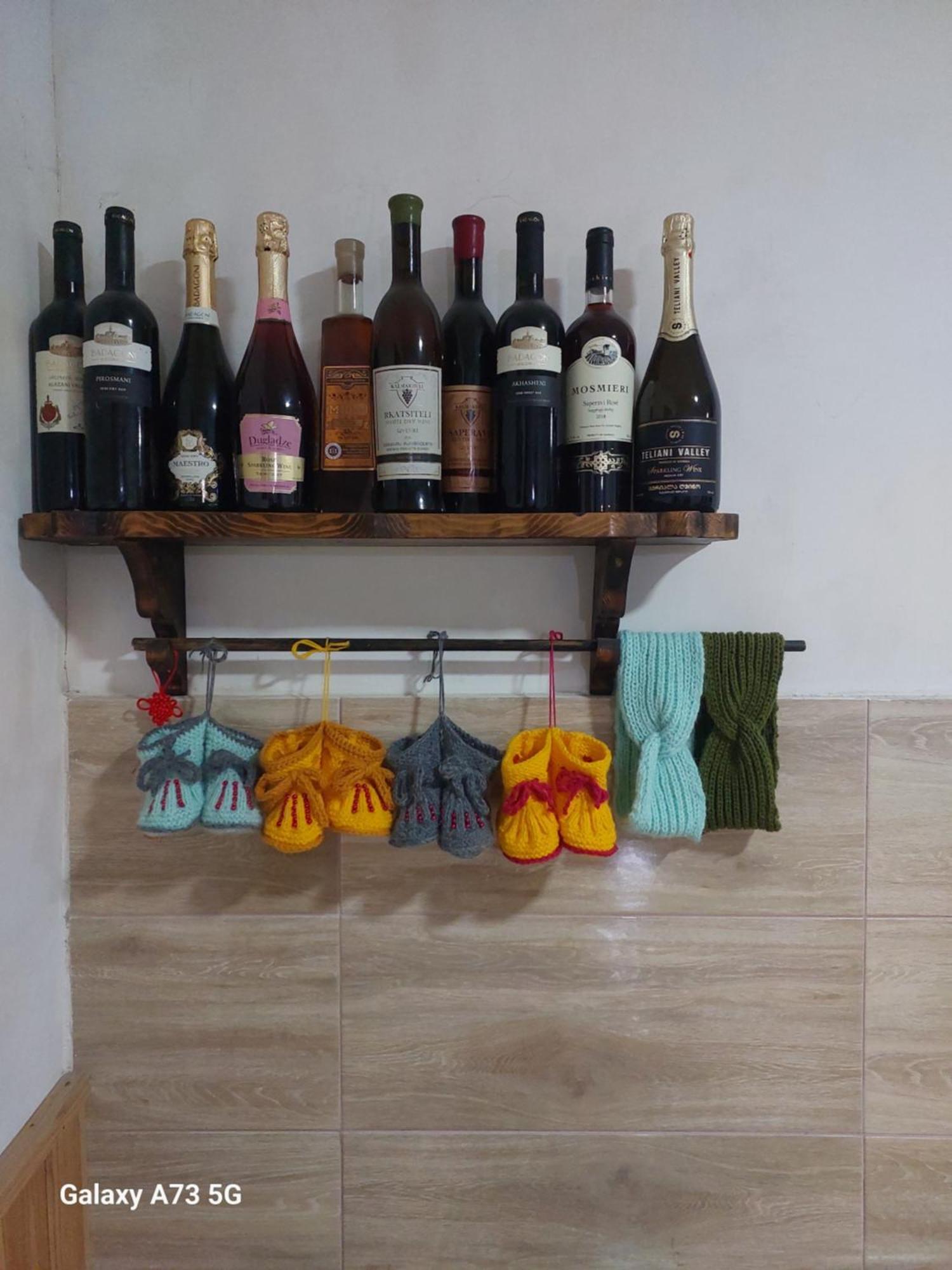 Lela Rezo Guesthouse Kazbegi Eksteriør billede