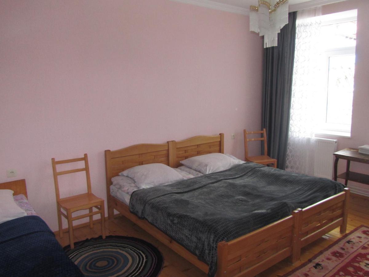 Lela Rezo Guesthouse Kazbegi Eksteriør billede