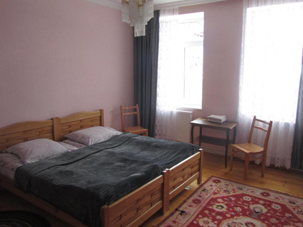 Lela Rezo Guesthouse Kazbegi Eksteriør billede